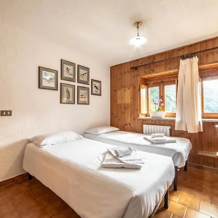 Hotel Ristorante Perret Valgrisenche Esterno foto