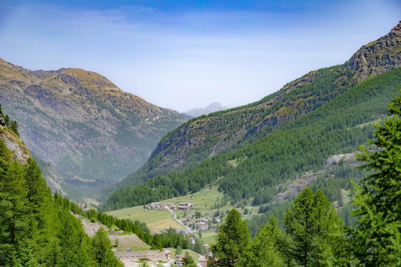 Hotel & Restaurant Perret - Mountain People